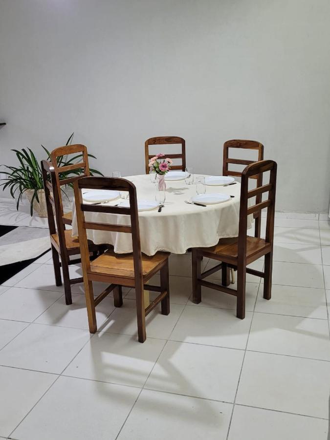 Sobrado 6 Amplo E Confortavel Em Condominio 科龙巴 外观 照片
