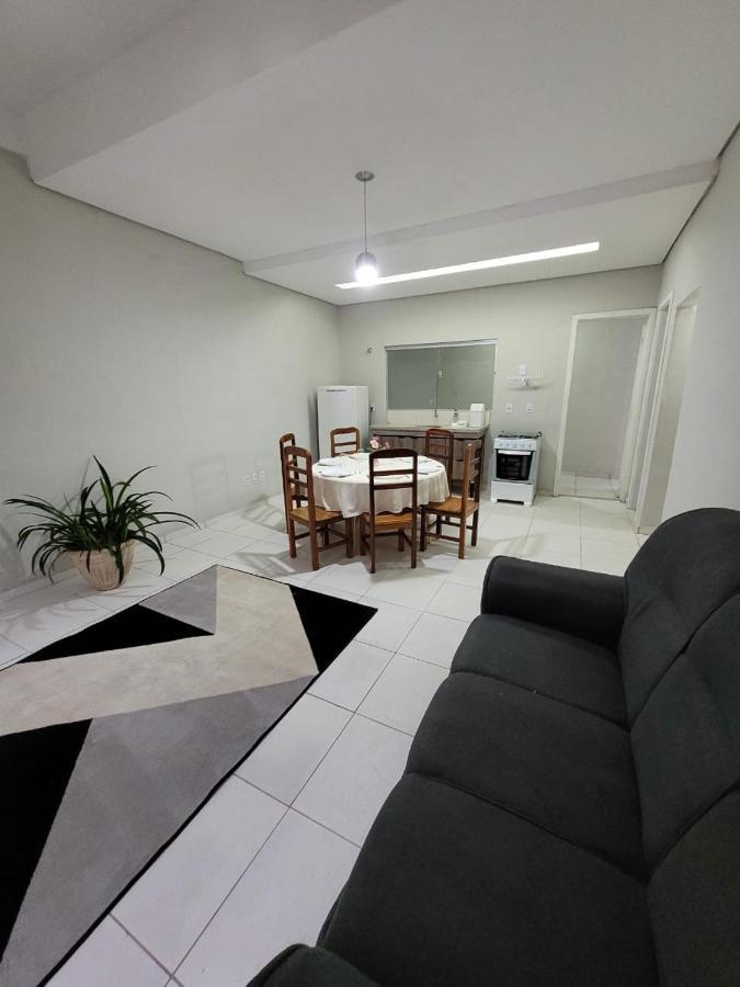 Sobrado 6 Amplo E Confortavel Em Condominio 科龙巴 外观 照片